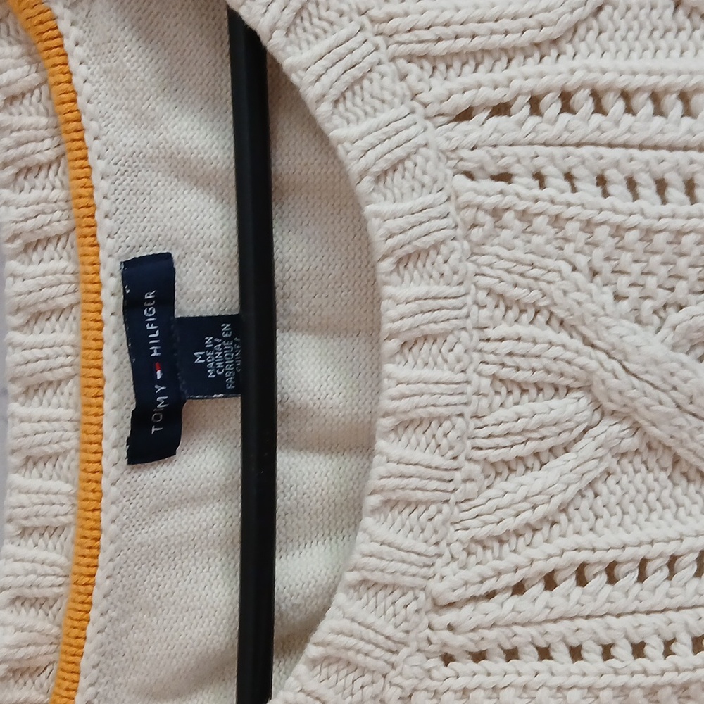 Tommy Hilfiger sweater